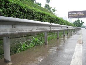 河南开封高速公路护栏板生产厂家